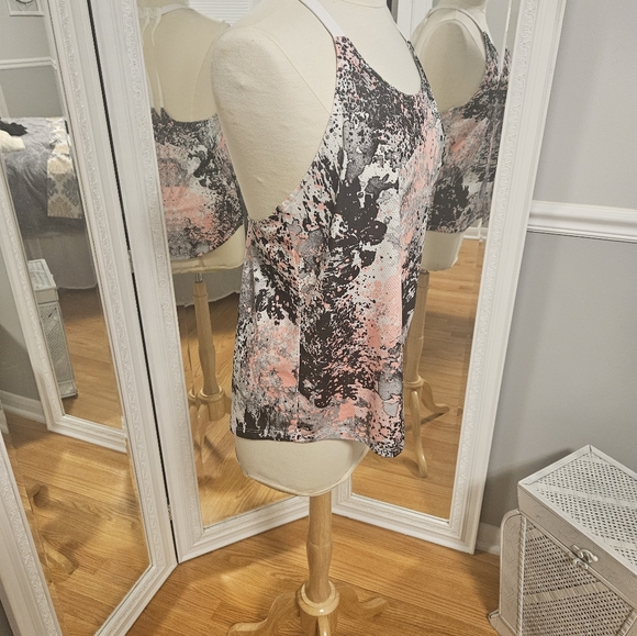 Fabletics Athletic Top Pink/Gray/Black Size M - Picture 2 of 4